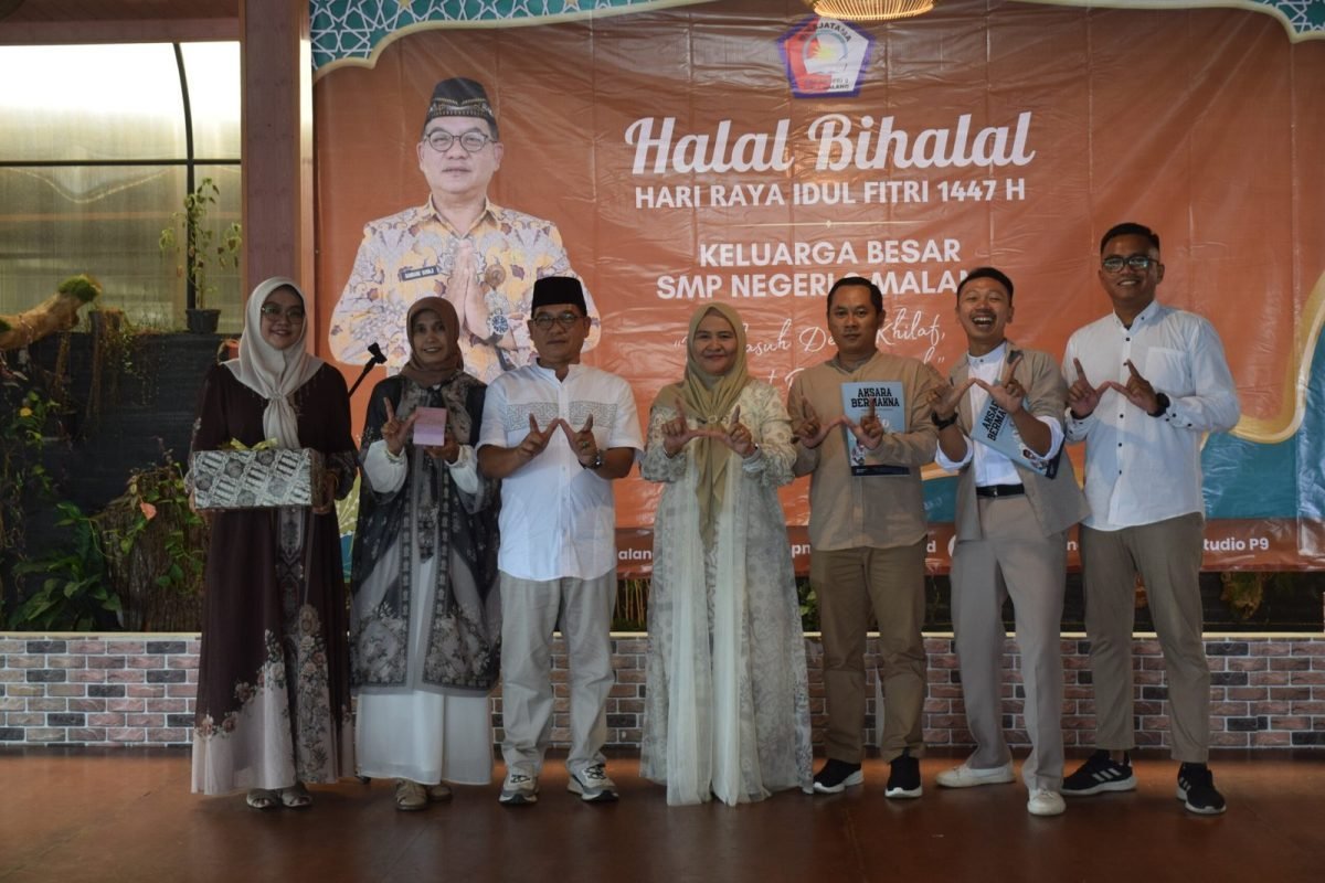 Rajut Silaturahmi dan Lepas Kenang: Kehangatan Halal Bihalal Keluarga Besar SMPN 9 Malang di Bebek Kerto