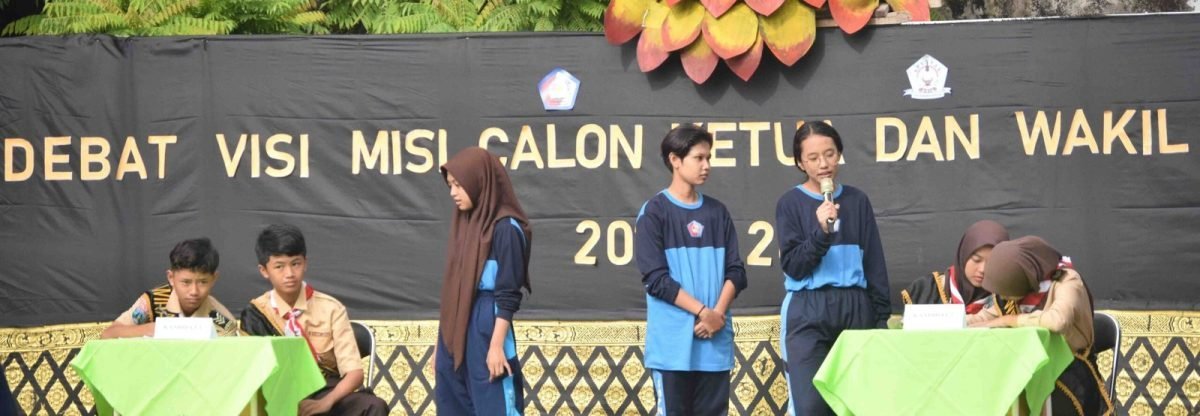Menggali Peran Penting Ketua OSIS Melalui Debat Visi dan Misi