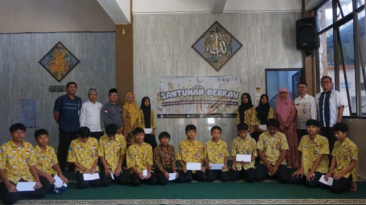 Tebarkan Kepedulian, SMPN 9 Malang Bersama Koperasi Eka Bhakti Salurkan Santunan Berkah